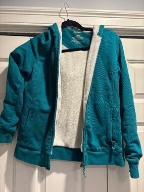LL Bean sherpa lined sweatshirt size small